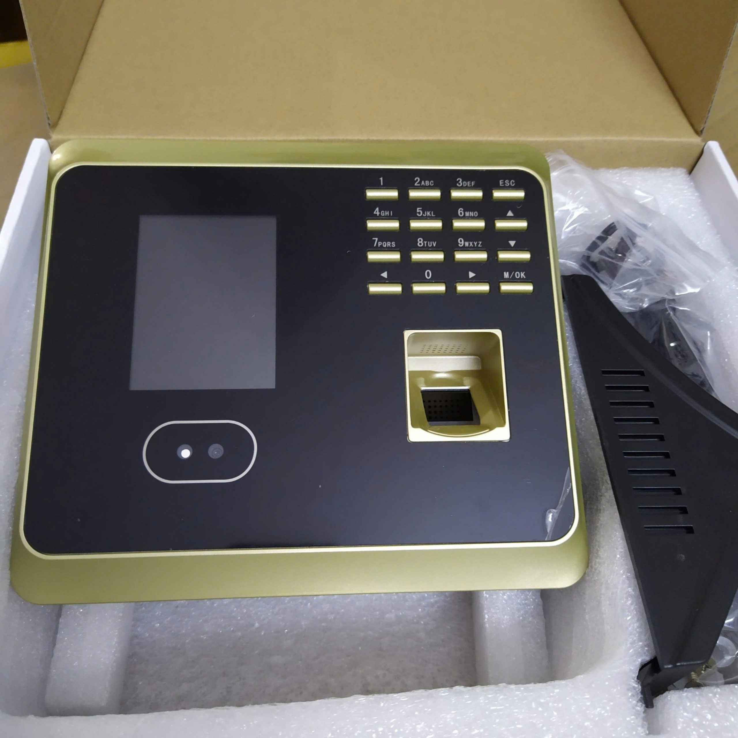 Máy chấm công khuôn mặt Ronald Jack 1000Plus