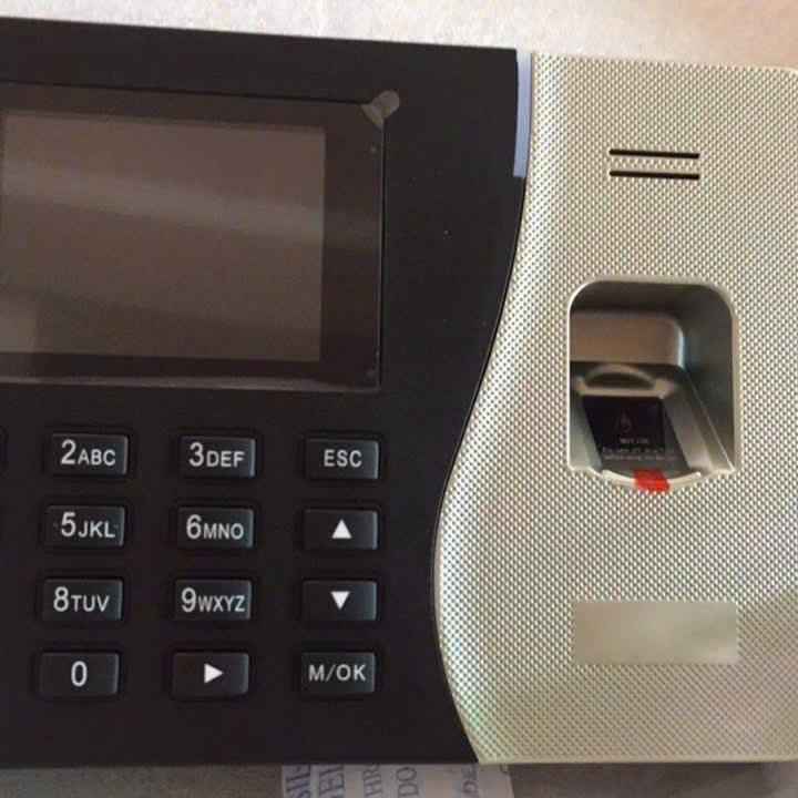 Máy Chấm Công Ronald Jack K14 Pro (Vân Tay Và Thẻ)