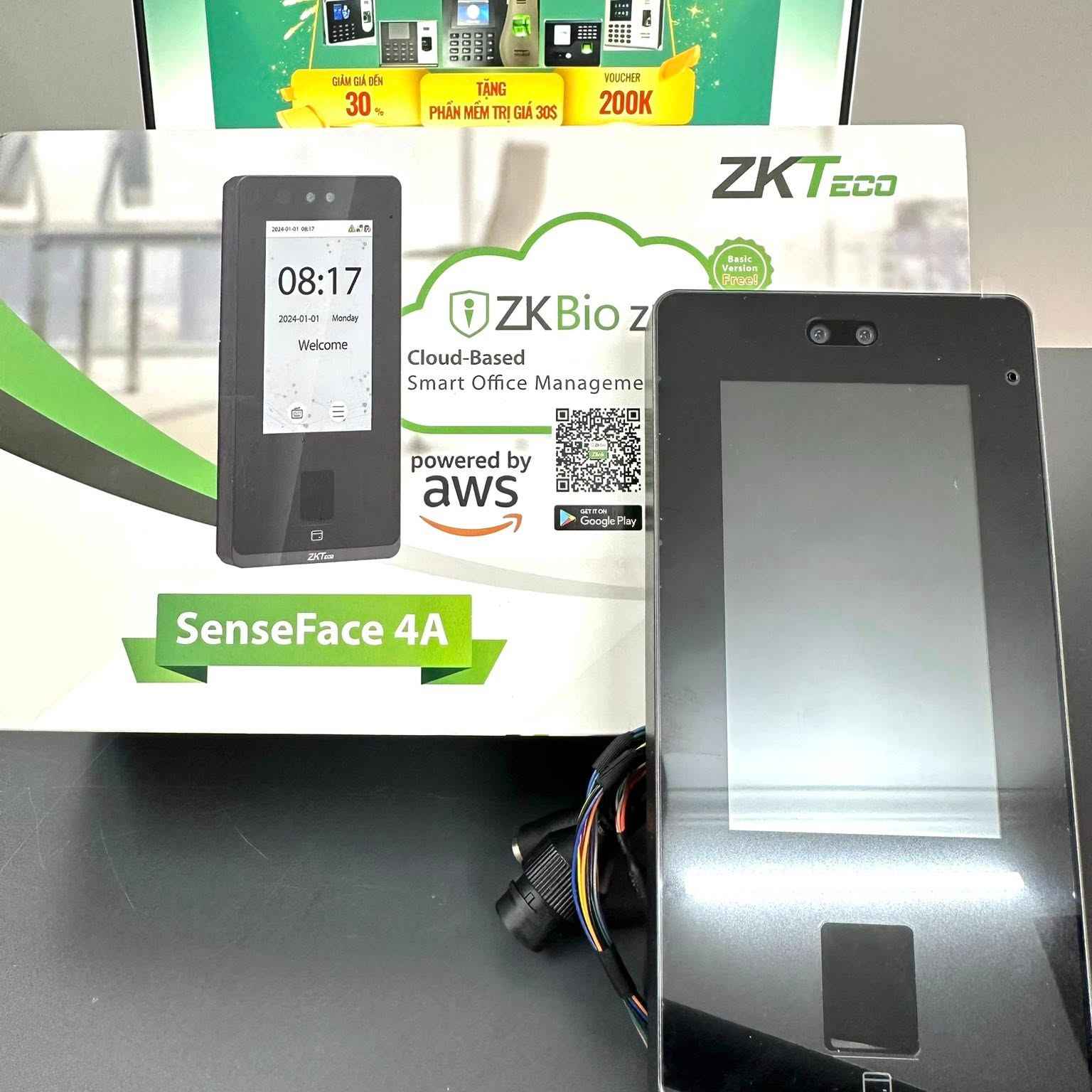 Máy chấm công bằng khuôn mặt ZKTeco SenseFace 4A