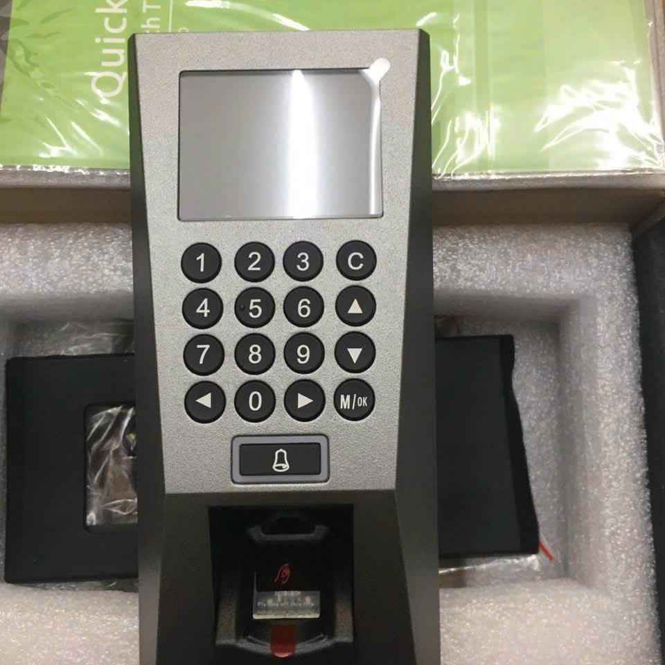 Máy chấm công kiểm soát cửa ra vào Ronald Jack F18